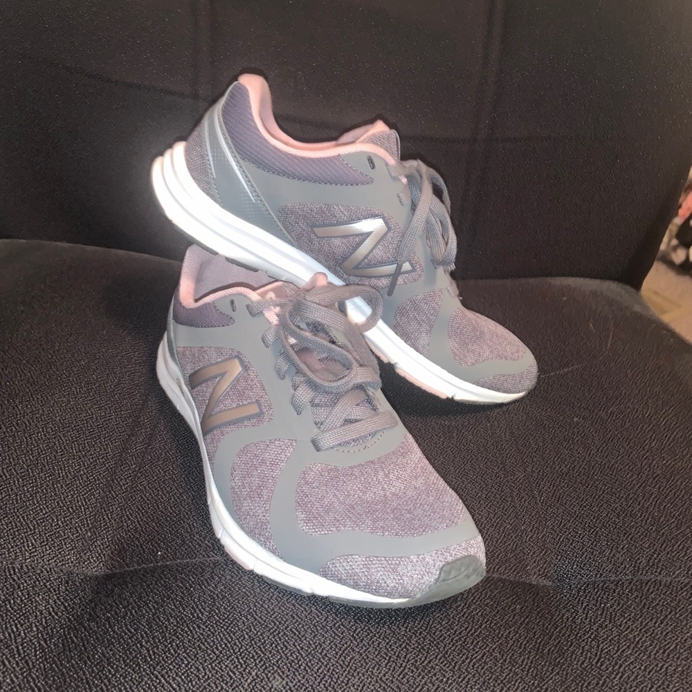 New Balance Tennis Shoes